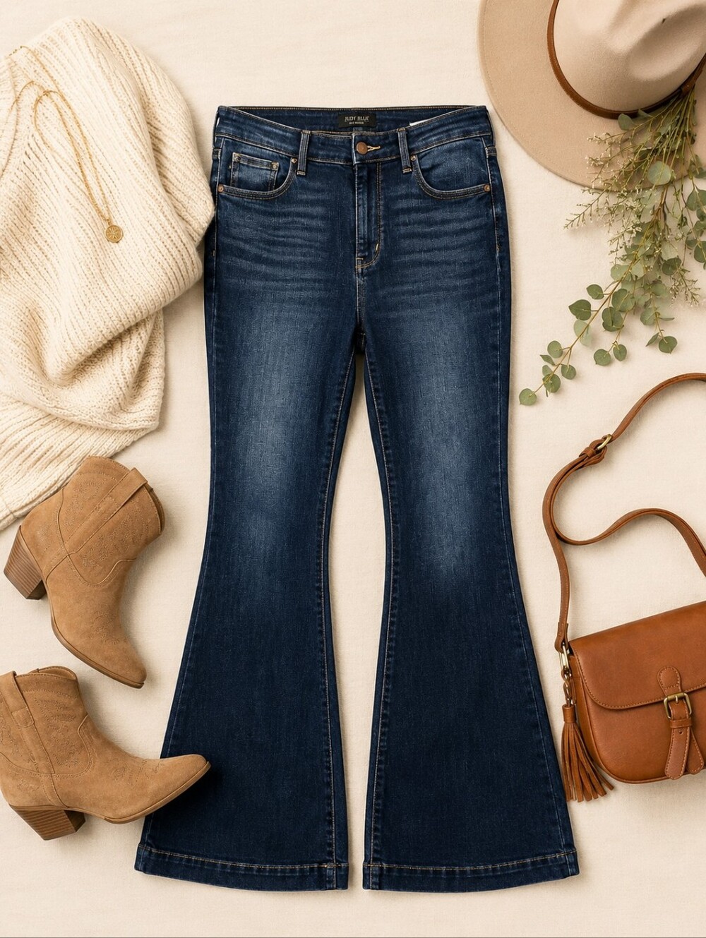 Judy Blue Flare Leg Med Wash Denim Blue Jeans. Ladies/juniors 13/31